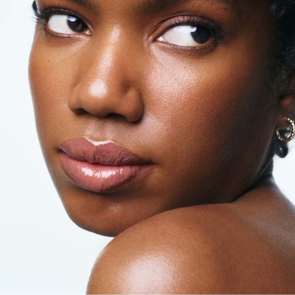 U Beauty The Plasma Lip Compound in Fawn or Poppy +  softness hydration fullness - Picture 3 of 10